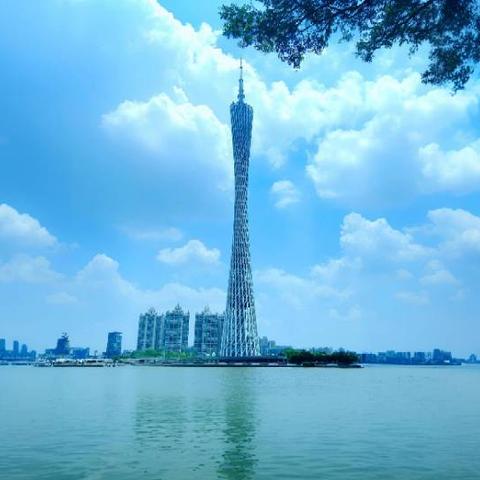 广州塔与珠江景观摄影作品赏析