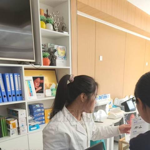 鹤壁农商银行淇滨支行开展《全民反恐，共创平安》反恐怖宣传教育活动