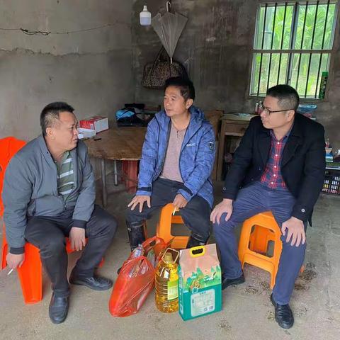 县残联春节走访慰问监测户