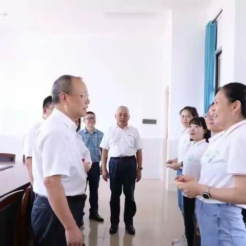 定安县组织开展春节走访慰问活动