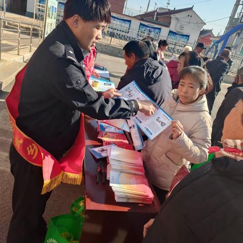 与宪法同行！武乡县韩北镇开展“国家宪法日”禁毒宣传活动