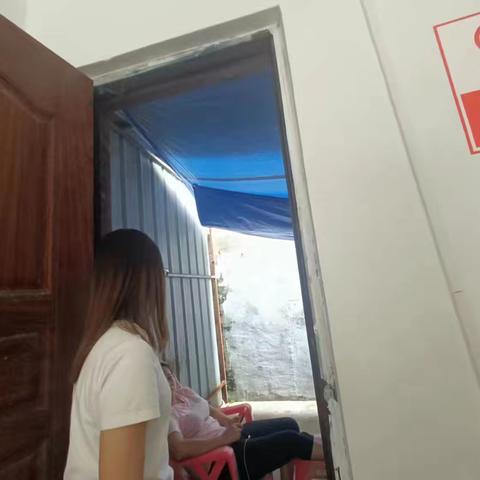 白龙社区积极开展“千企万户大走访”活动