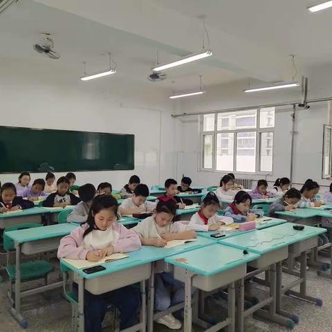 五洲观澜小学四年级(1)硬笔书法