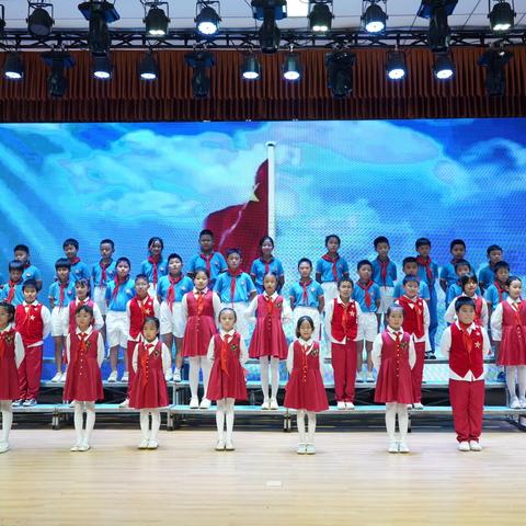 童心颂祖国   欢乐庆国庆——鹰潭市师范附属小学四年级“向国旗敬礼”主题大队活动