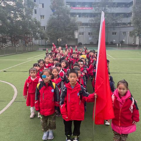 秋日，秋语，秋游 实验小学一年级九班迟来的秋游活动（副本）