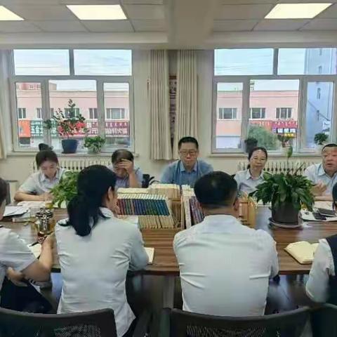 赤峰分行党委委员、副行长唐晓驰一行莅临巴林右旗支行指导工作