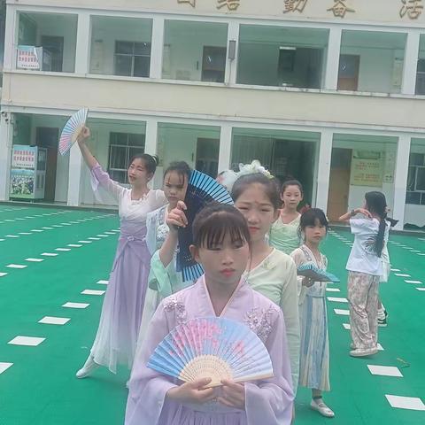 六一五年级（2）班校园传统文化活动纪实