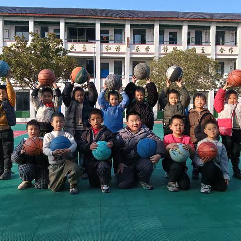 🏀篮球小将，快乐起航！—— 溪口镇中心小学一、二年级篮球兴趣班精彩回顾
