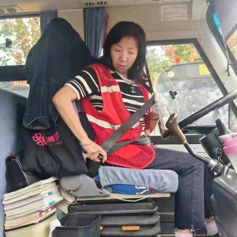 校车上的守护天使——西安小红星校车公司优秀驾驶员风采