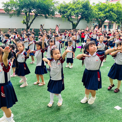 【 悦享童年 泡泡一夏 】 ❤️骝马幼儿园欢庆六一❤️ ʚ泡泡秀主题活动ɞ