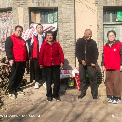 情暖寒冬 爱心同行        彬州市情暖爱心公益协会党支部开展国际志愿者日特别行动