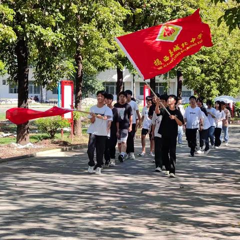 缅怀先烈，青春前行——共青团员公祭日烈士墓祭奠活动