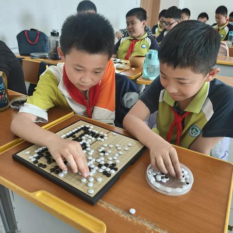 【全环境立德树人】开发区第二实验小学围棋特色课学期汇总