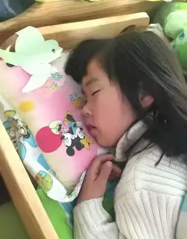 “进食过量的危害”东营区胜利集输幼儿园安全教育