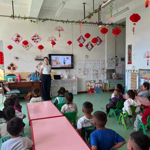 “幼”见开学季，携爱共成长——托里县第三幼儿园开展2025年秋季学期开学第一课活动