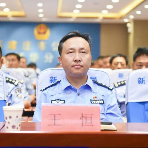 新华交警:联合新华公安分局开展“零酒驾”警队活动