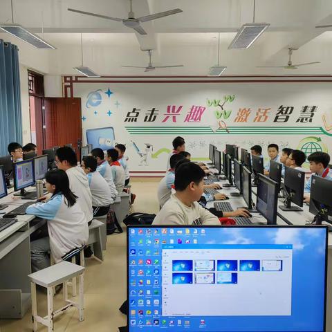 祖国的花朵在编织未来美好生活——五年级电脑编程社团
