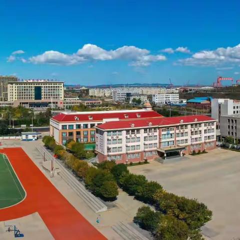 生于课 长于研——西城小学“青蓝杯”德育一体化生长课堂赛课纪实