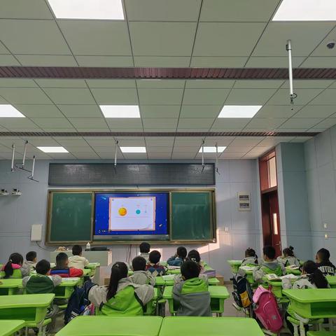 11月27日潇湘路小学一年级专注力剪影