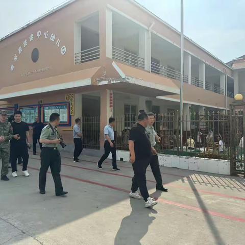 督导明方向，把脉促提升——淮北市军分区领导莅临铁佛中心小学指导工作