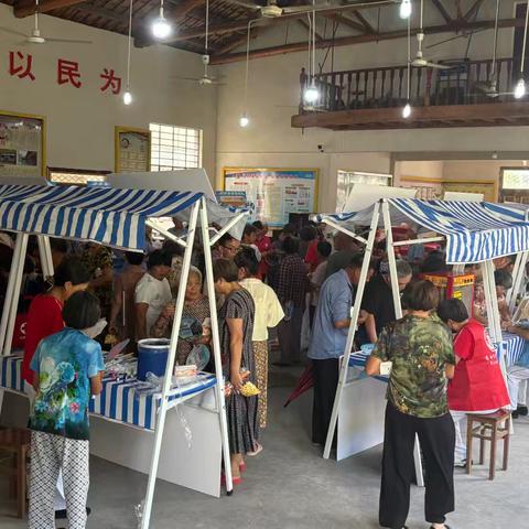 “暖心港湾”护航集市