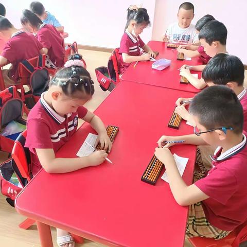 绚丽七色光幼儿园大二班一周精彩回顾