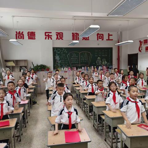 “语”众不同，异彩纷呈——灵石二小学（253班）口才社团