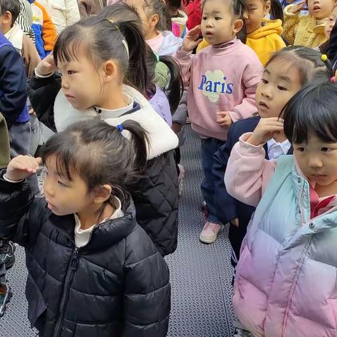 双双幼儿园小二班——快乐周学