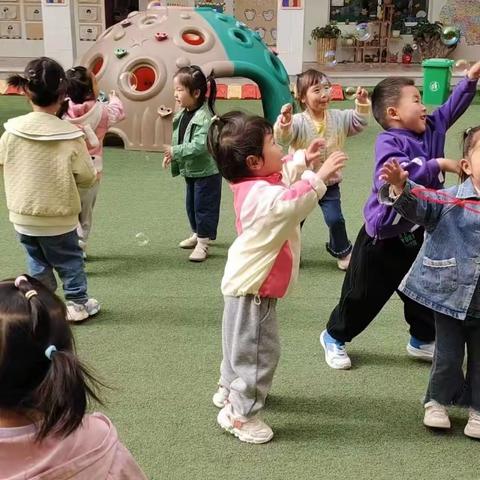 实验学校幼儿园.园本生成课程——泡泡