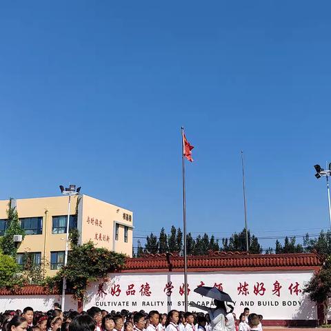 恒信外国语学校2024-2025学年第一学期第8周5.4班学习生活纪实