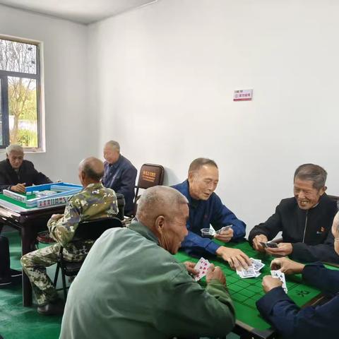 宝石村一老一小幸福院“幸福院里暖意浓，活动室中乐融融”活动