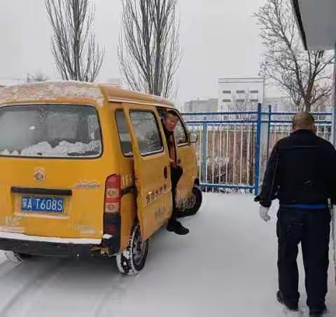 迎风踏雪，保障供水