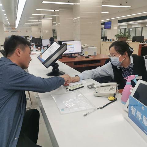 “证照联办”服务新模式，高效办成一件事