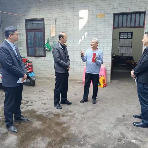 省退役军人事务厅副厅长卢义一行到临高走访慰问退役军人、军属代表