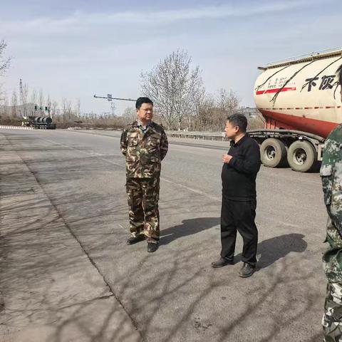 上团城镇持续开展环境整治提升工作（3月12日）