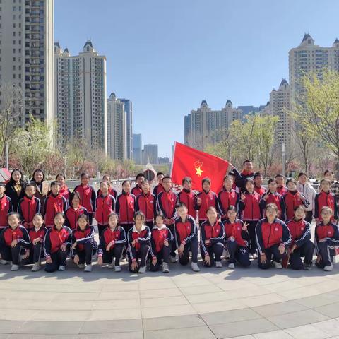 缅怀先烈志 传承红色魂——金碧新城社区联合恒新小学开展师生教育活动