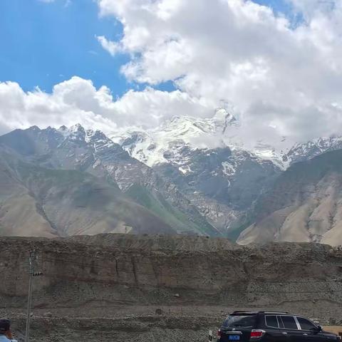 前一天坐在车上路过拍的白沙湖