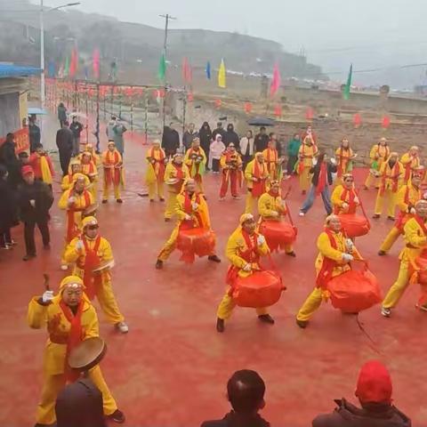 【欢腾庙会，共赴文化之约】汾西县文化馆开展2025年文化惠民活动暨南沟底庙会文艺表演