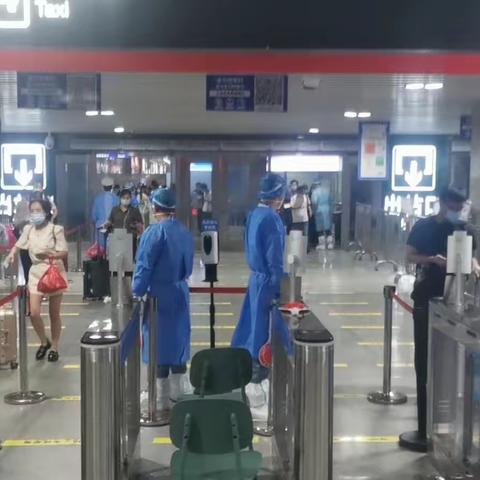 勇做逆行者 当好守门人