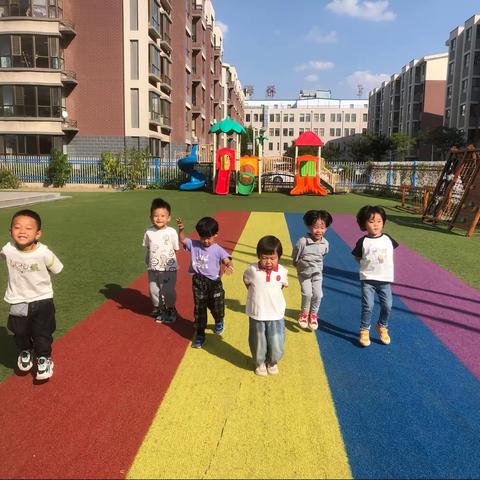 普睿迪幼儿园小一班9 月份第4周生活记录篇