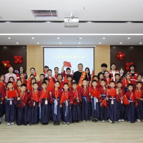 交管局关工委“小课堂”：德法同行进社区“夏令营”