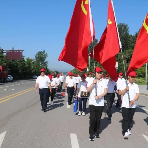 追寻红色记忆 传承革命精神【曲江街道】东曲社区党总支部组织全体党员赴渭华起义纪念馆学习