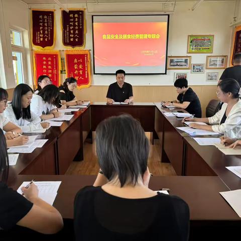 “督”以规范 “食”刻坚守——沙河市第六幼儿园加强食堂管理 筑牢安全防线