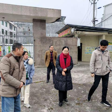 雪后初霁   温暖与调研同行——县领导到赖源中小调研指导工作纪实