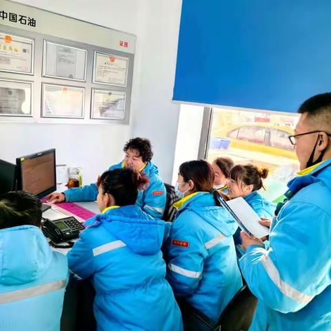 【哈密销售公司】新民六路加油加气站开展安全大检查