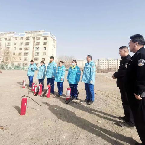 【哈密销售公司】北郊加油站提高应急处突能力当好加油站安全卫士