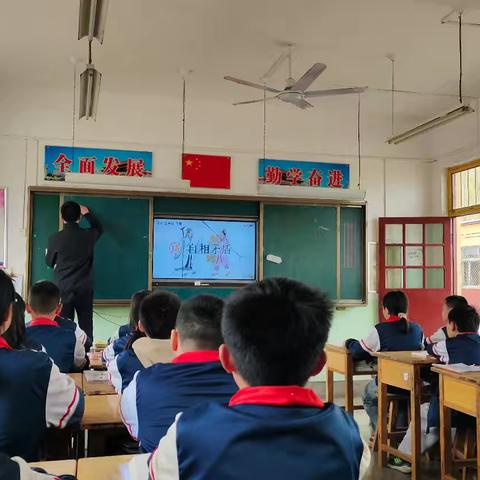 深耕文本，绽放古文魅力—东昌府区郑家镇镇西小学2025年语文教研活动