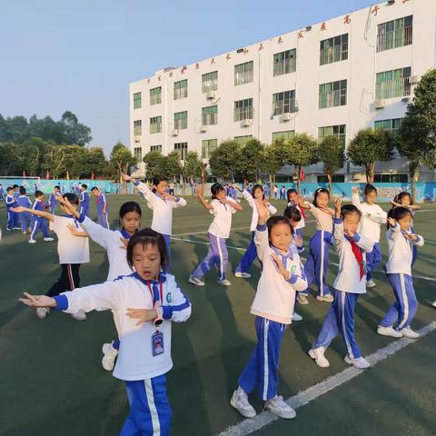 舞蹈梦想，绽放光彩 ——舞蹈社团总结