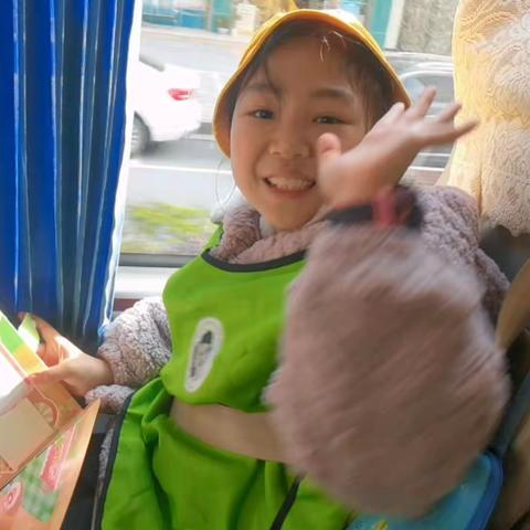 三月春风暖人心，雷锋精神永传承 ——湘乡市燕兴幼儿园科技研学活动