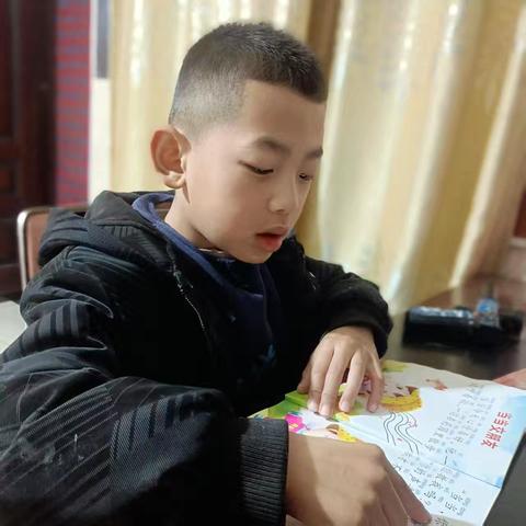 快乐阅读 启迪智慧——西坝小学一年级学生假期阅读纪实